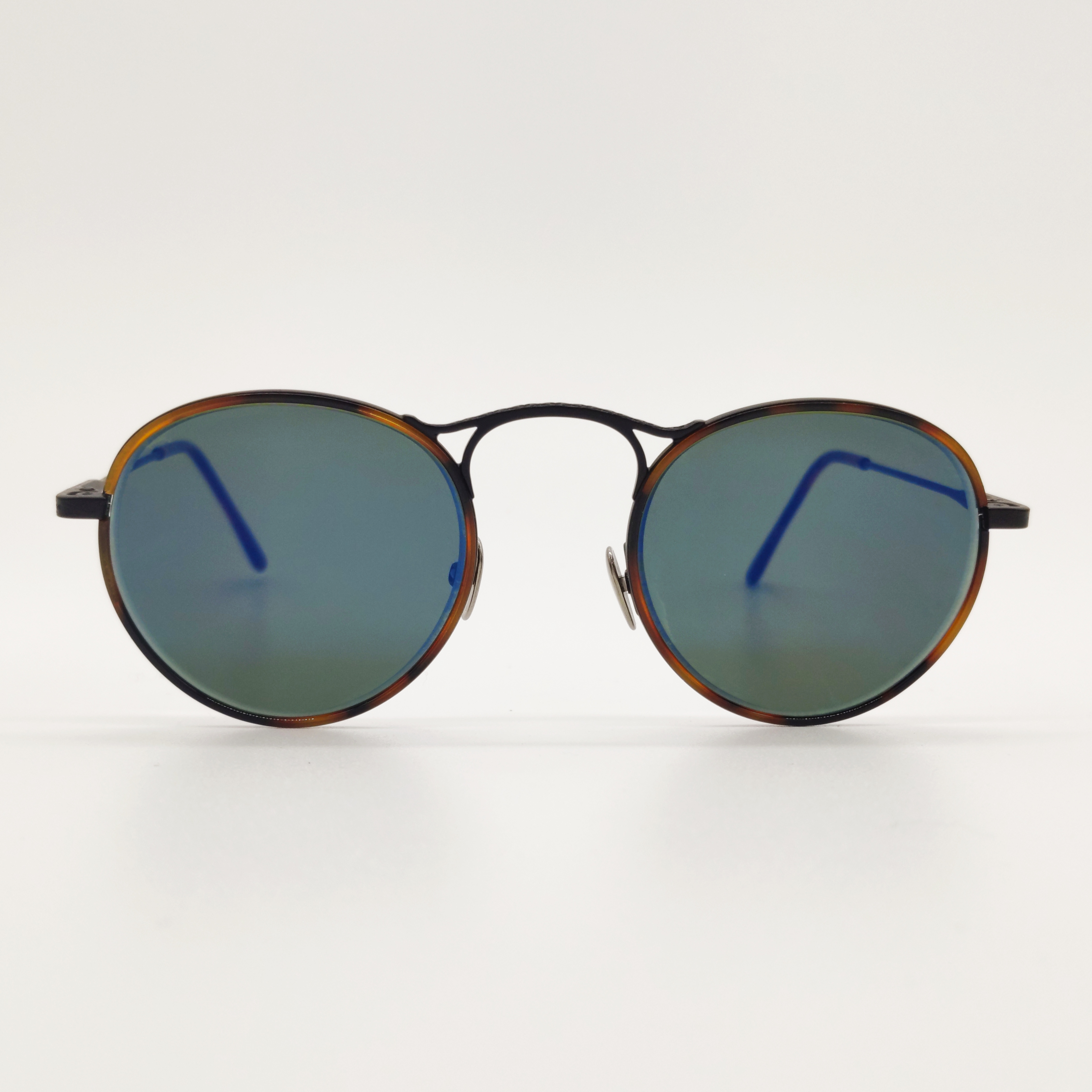 Modèle Howard Edwardson Eyewear La Lunetterie Clermontoise Modèle Howard Edwardson Eyewear La Lunetterie Clermontoise