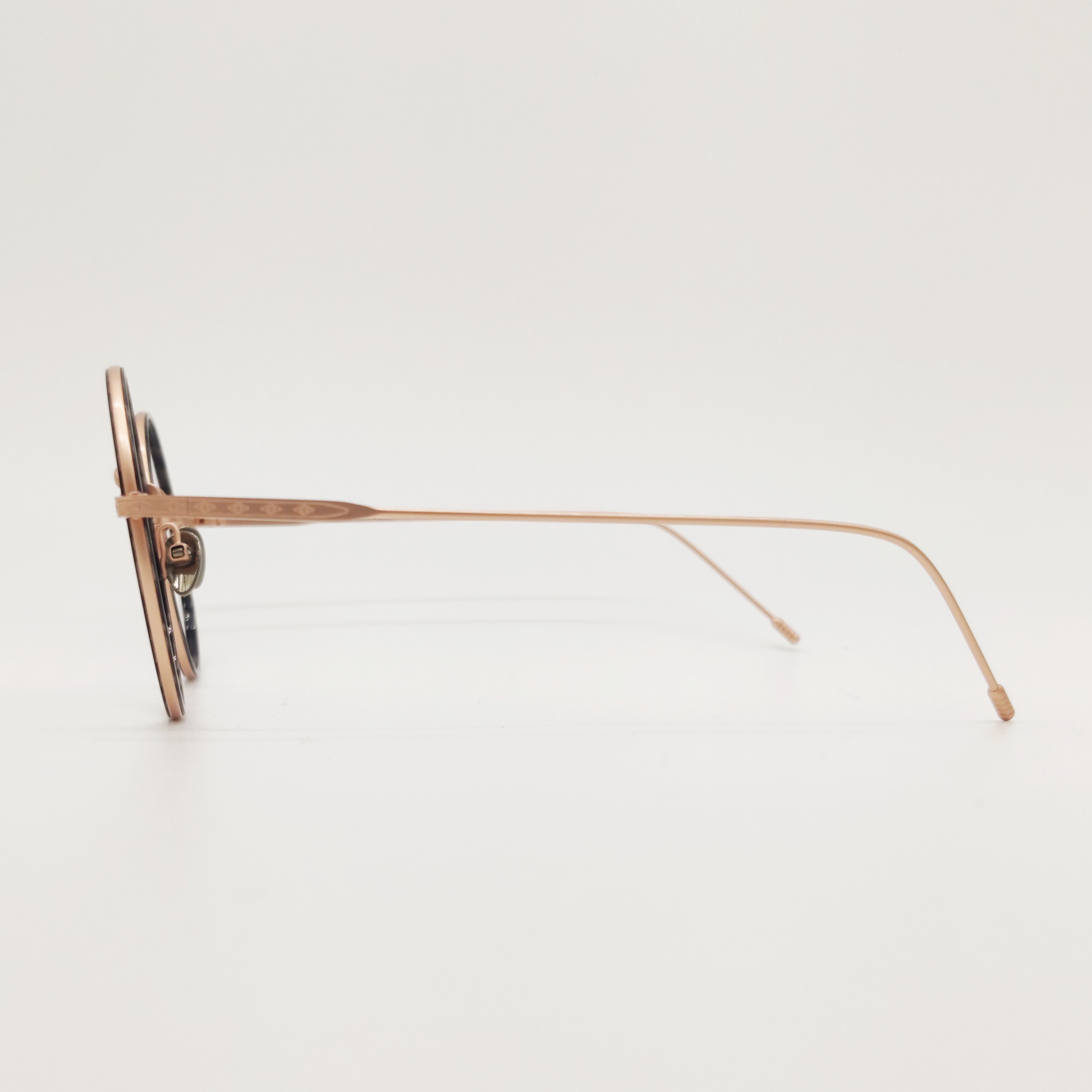 Modèle Howard Edwardson Eyewear La Lunetterie Clermontoise Modèle Howard Edwardson Eyewear La Lunetterie Clermontoise